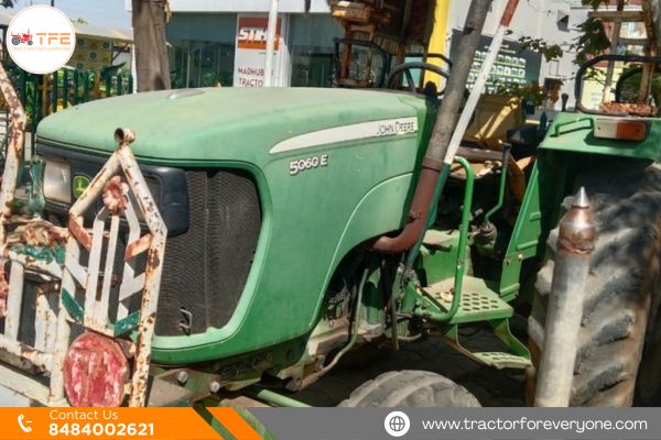 John Deere 5060 E 2WD Tractor 2011