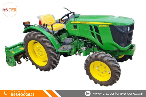 John Deere 3028 EN 4WD Tractor